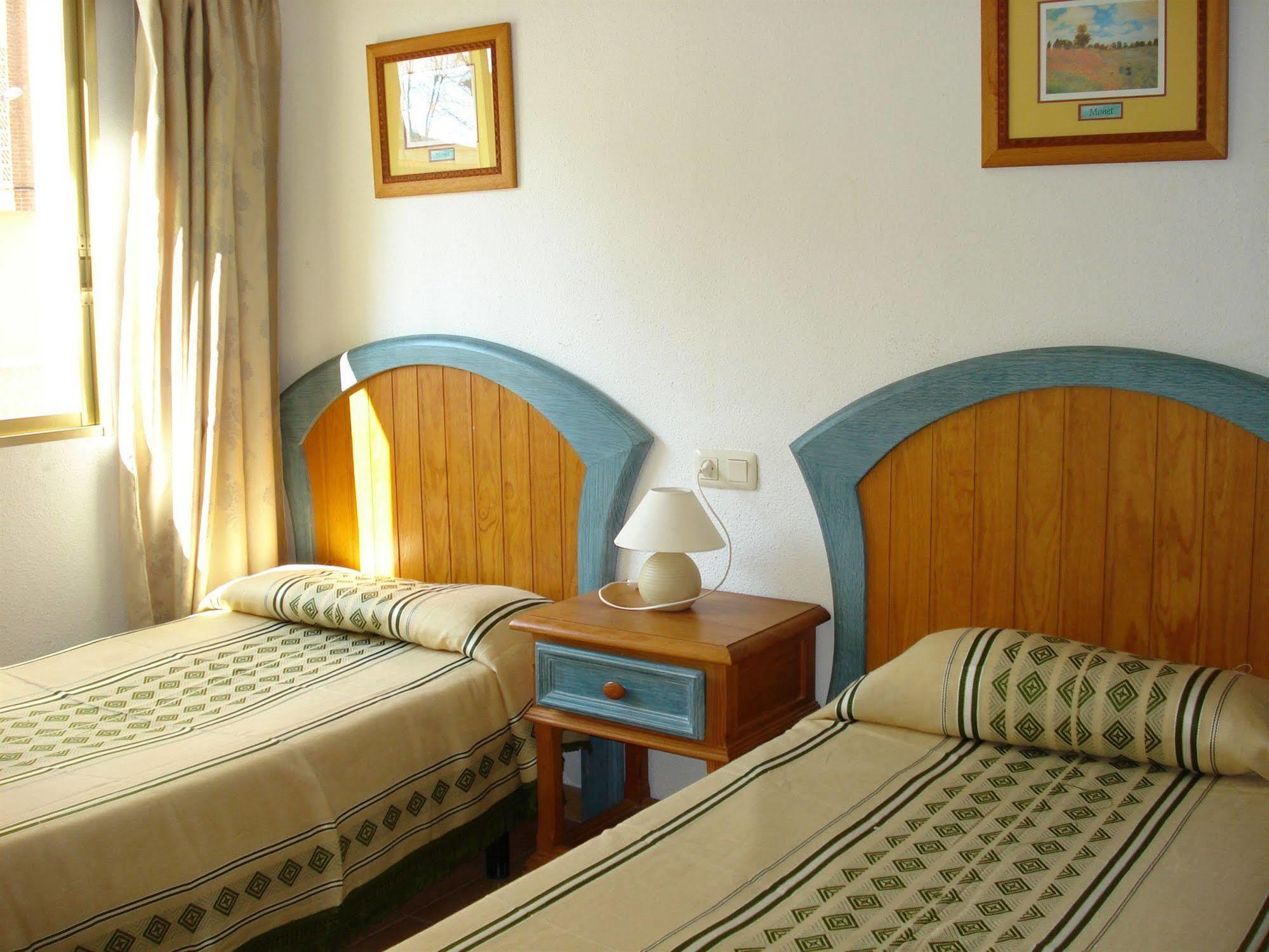 Apartamentos Torre Gerona Benidorm Eksteriør billede
